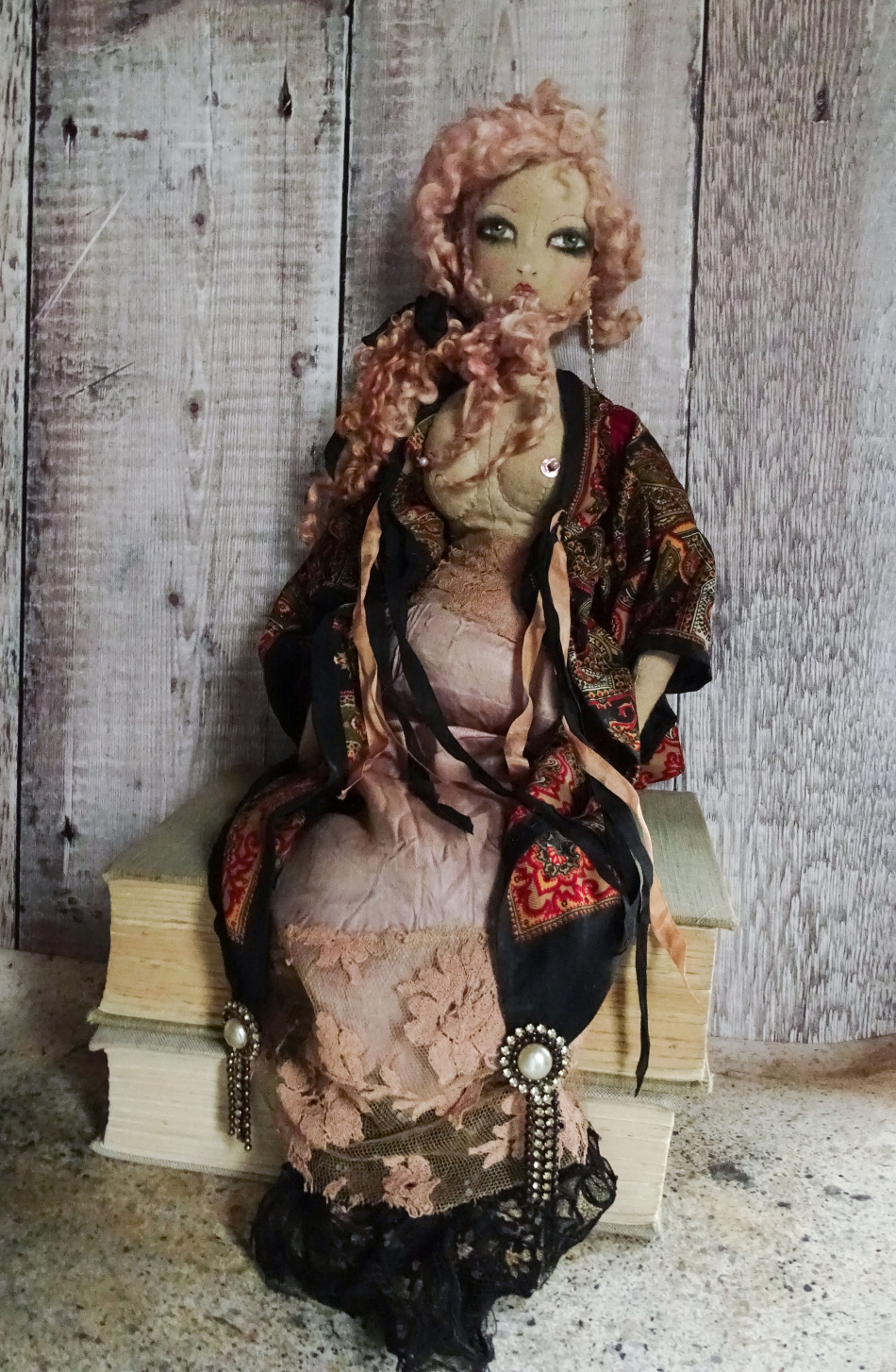 Hellige - Puppet hellige.penn-o.gara_.jpg