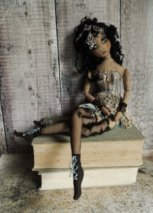 Selena Cosmia - Puppet